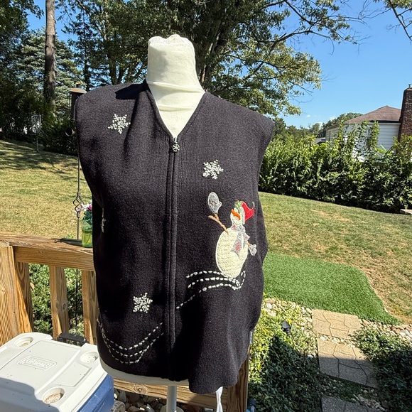 Woolrich Black Vest with Festive Embroidery snowman winter Christmas large - Picture 1 of 4